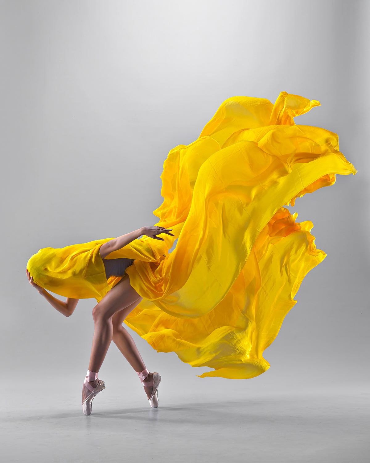 make-your-dreams-come-true-to-wear-the-yellow-one-discount_0.jpg