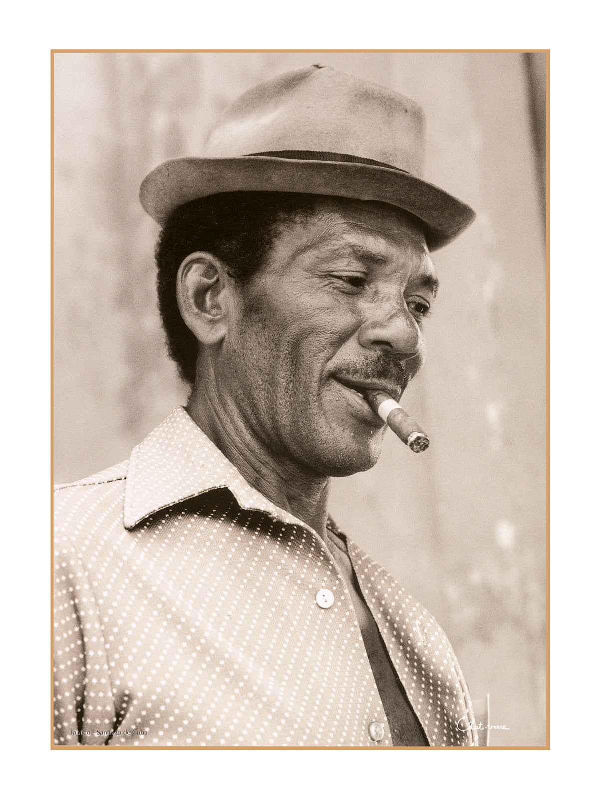lets-buy-tabaco-santiago-de-cuba-fashion_0.jpg